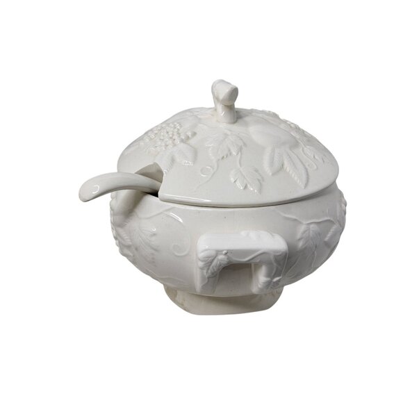 Vintage White Ceramic Electric Soup Tureen With Lid and Ladle Japan Akron Model - Picture 7 of 7